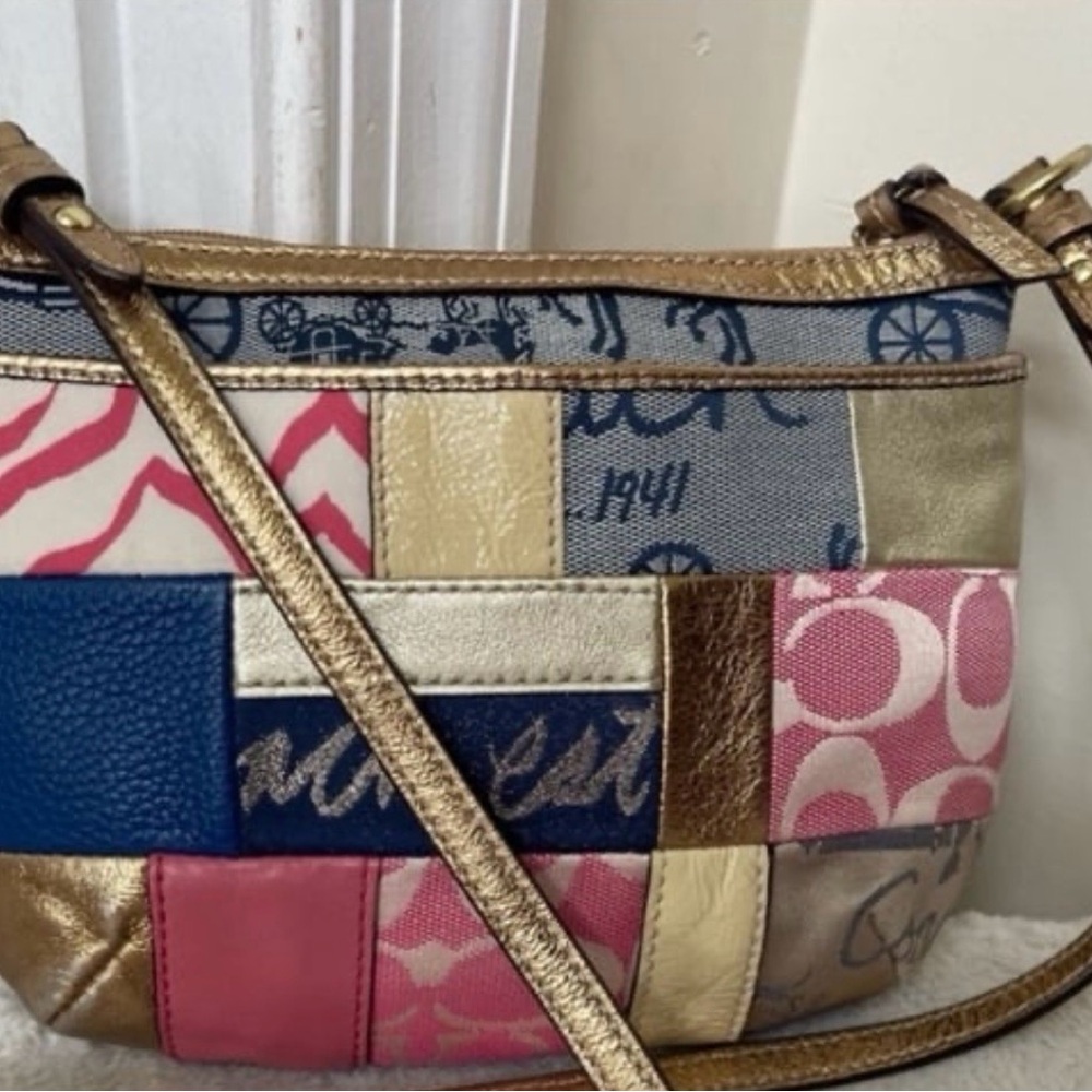 ‼️SOLD‼️💛Coach Multicolor Patchwork Crossbody Bag🩷